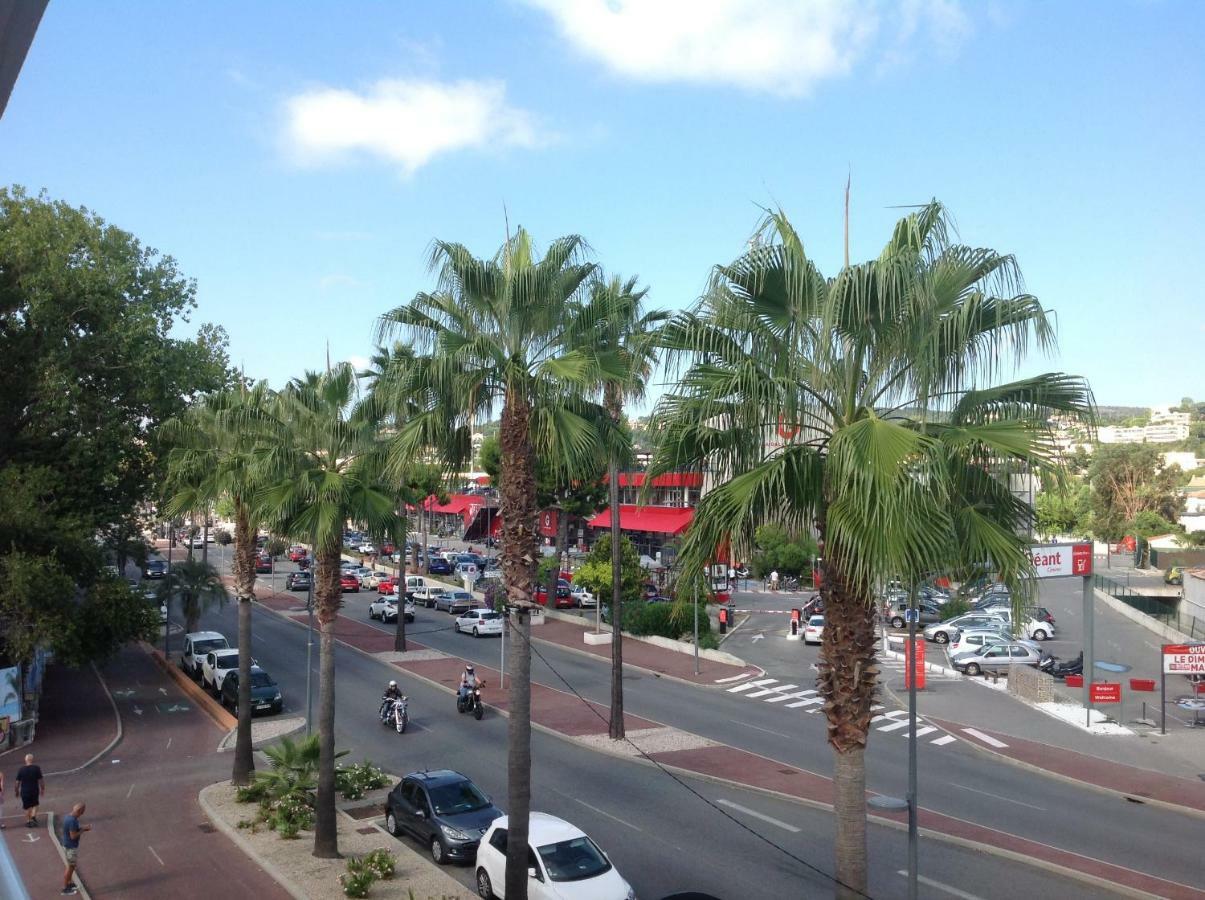 F2 Immeuble Les Pieds Dans L'Eau Apartment Villeneuve-Loubet Luaran gambar