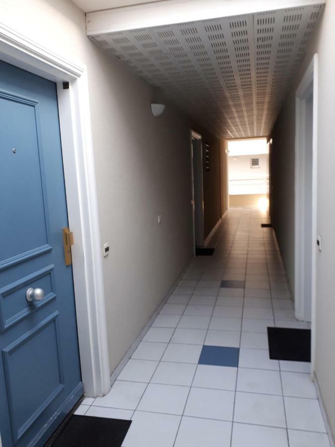 F2 Immeuble Les Pieds Dans L'Eau Apartment Villeneuve-Loubet Luaran gambar